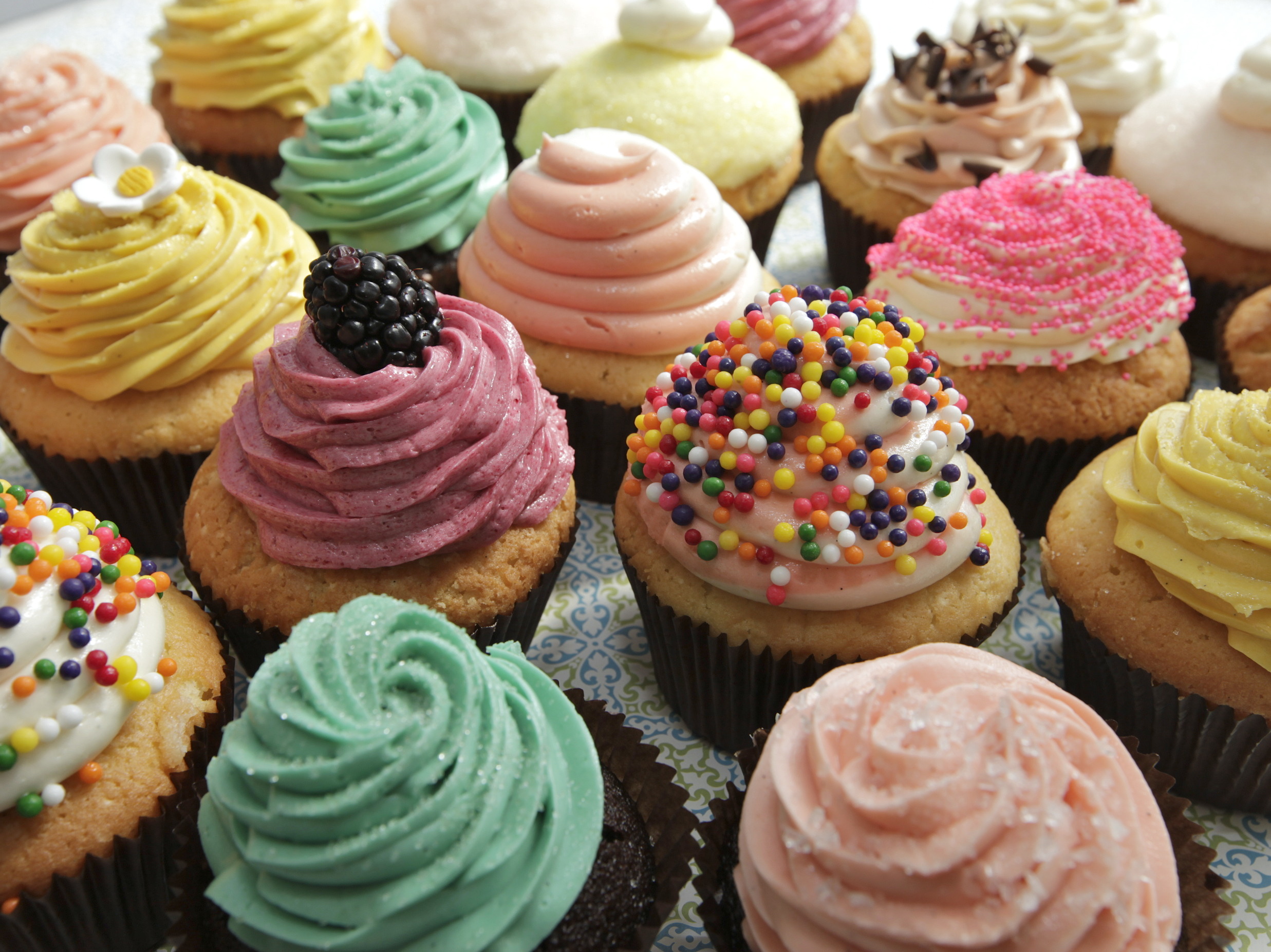 aprenda a fazer cupcakes para vender curso online em vídeo